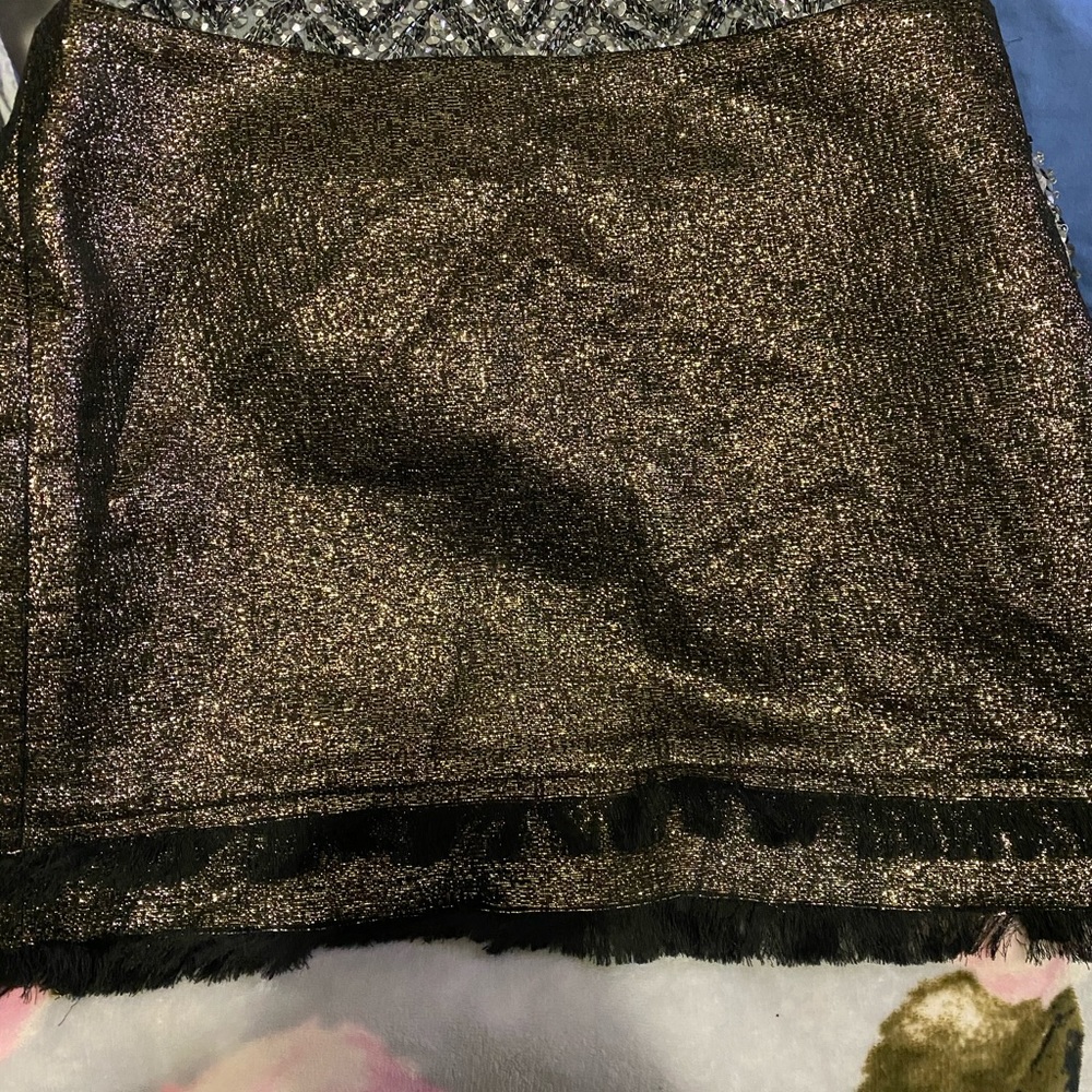 Mini skirts - Picture 4 of 8